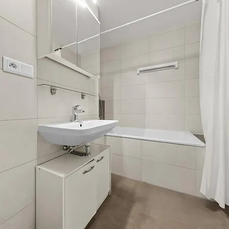 Air-conditioned, 2 With Balcony, New Building Raca Apartament Bratysława