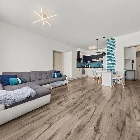 Apartamento Air-conditioned, 2 With Balcony, New Building Raca