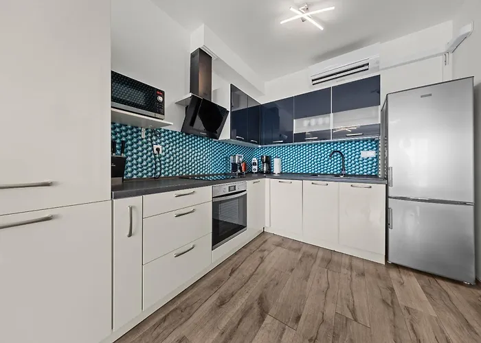 Air-conditioned, 2 With Balcony, New Building Raca Апартаменти