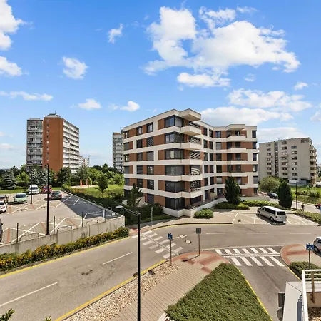 Air-conditioned, 2 With Balcony, New Building Raca Apartman Pozsony