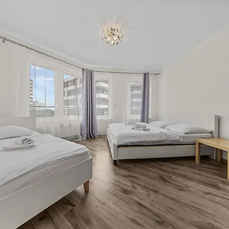 Apartman Air-conditioned, 2 With Balcony, New Building Raca Pozsony