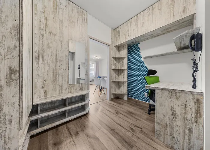 Air-conditioned, 2 With Balcony, New Building Raca * براتسيلافا